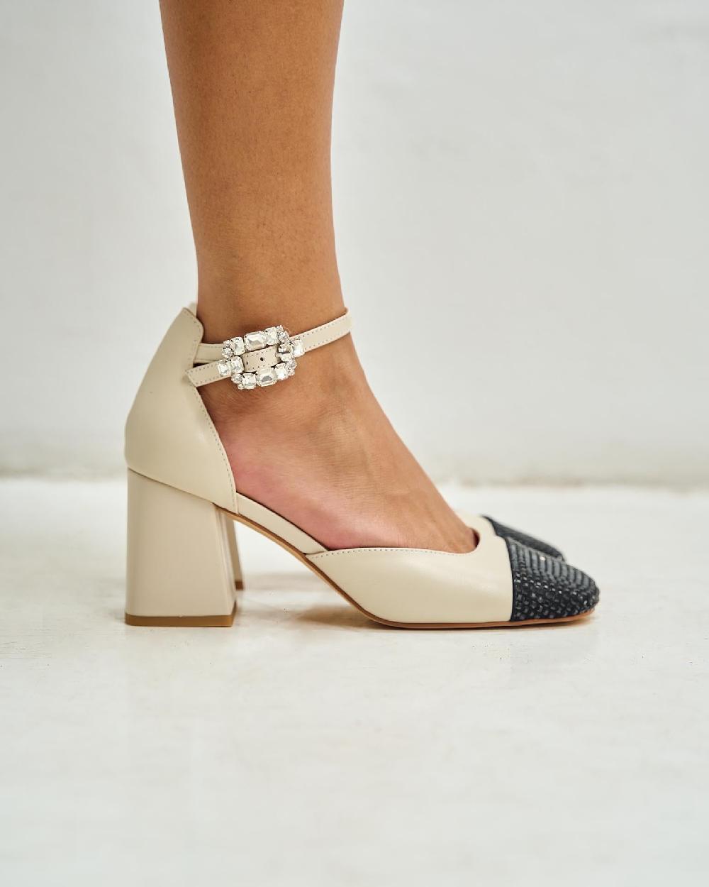 ﻿Alma en pena ZAPATO TACÓN HEBILLA JOYA