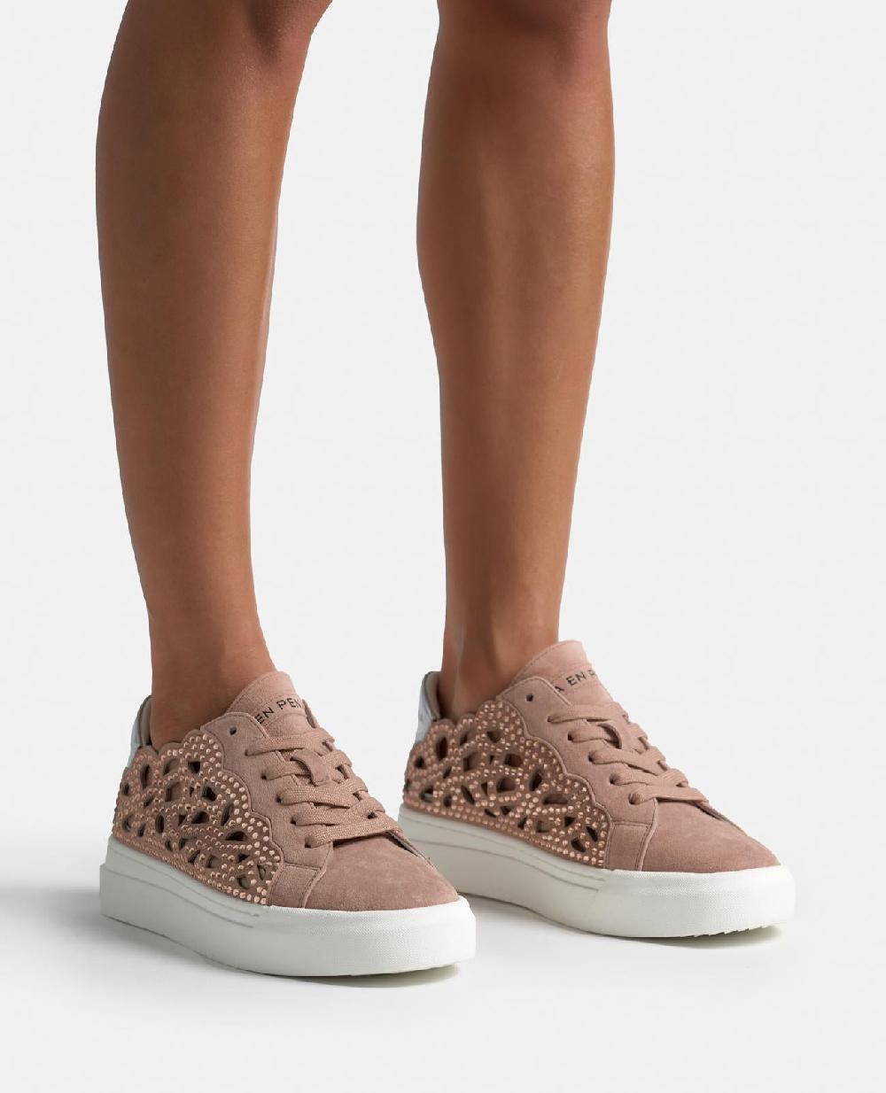 Alma en pena SNEAKER CON CALADO Precios de Black Friday