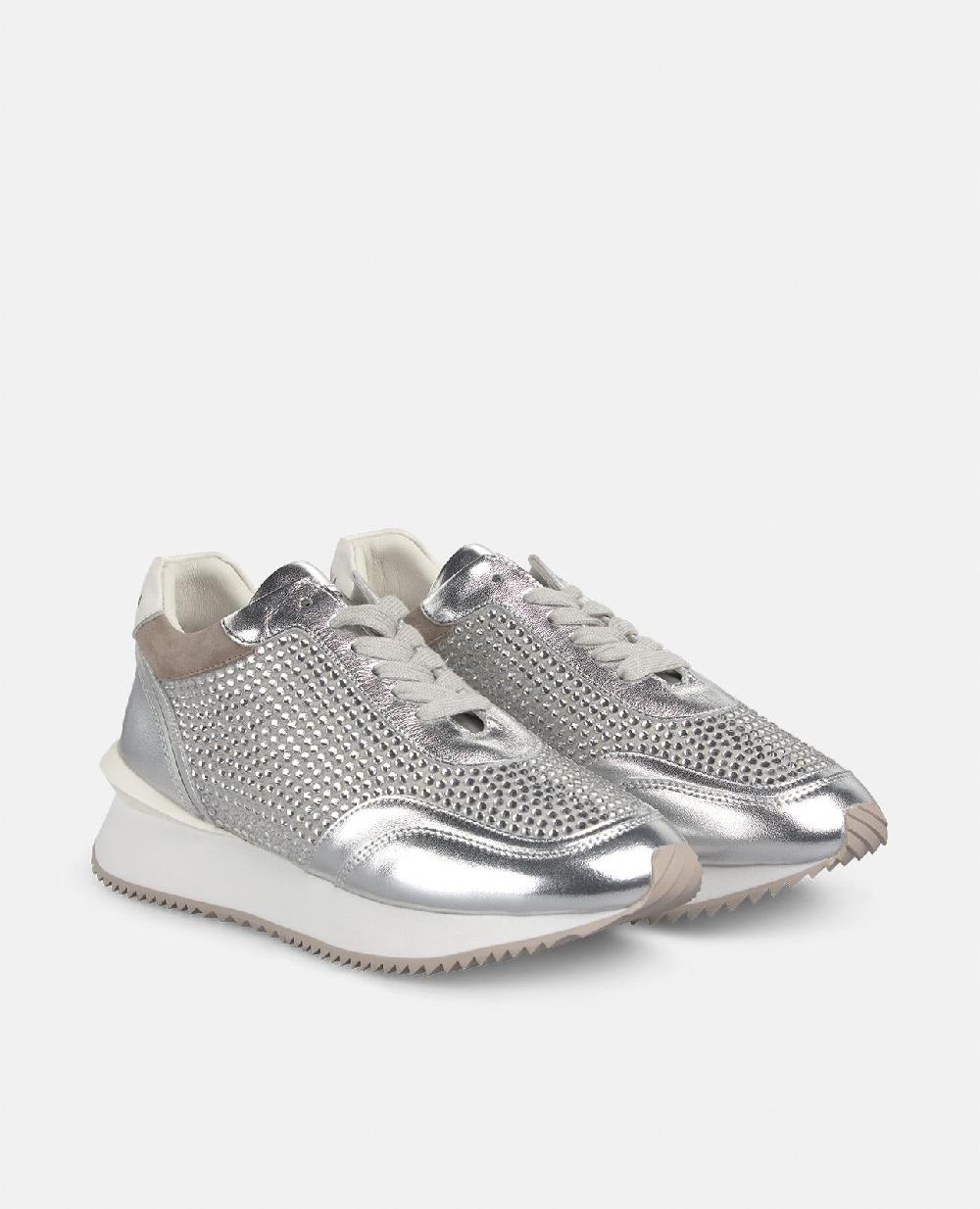 Alma en pena SNEAKER CON ABALORIOS En oferta
