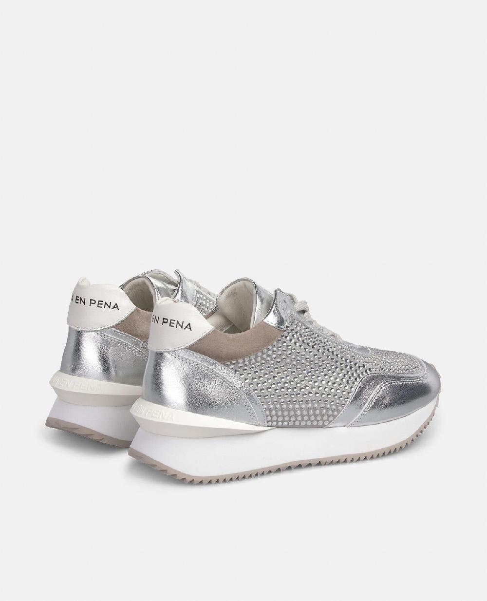 Alma en pena SNEAKER CON ABALORIOS En oferta