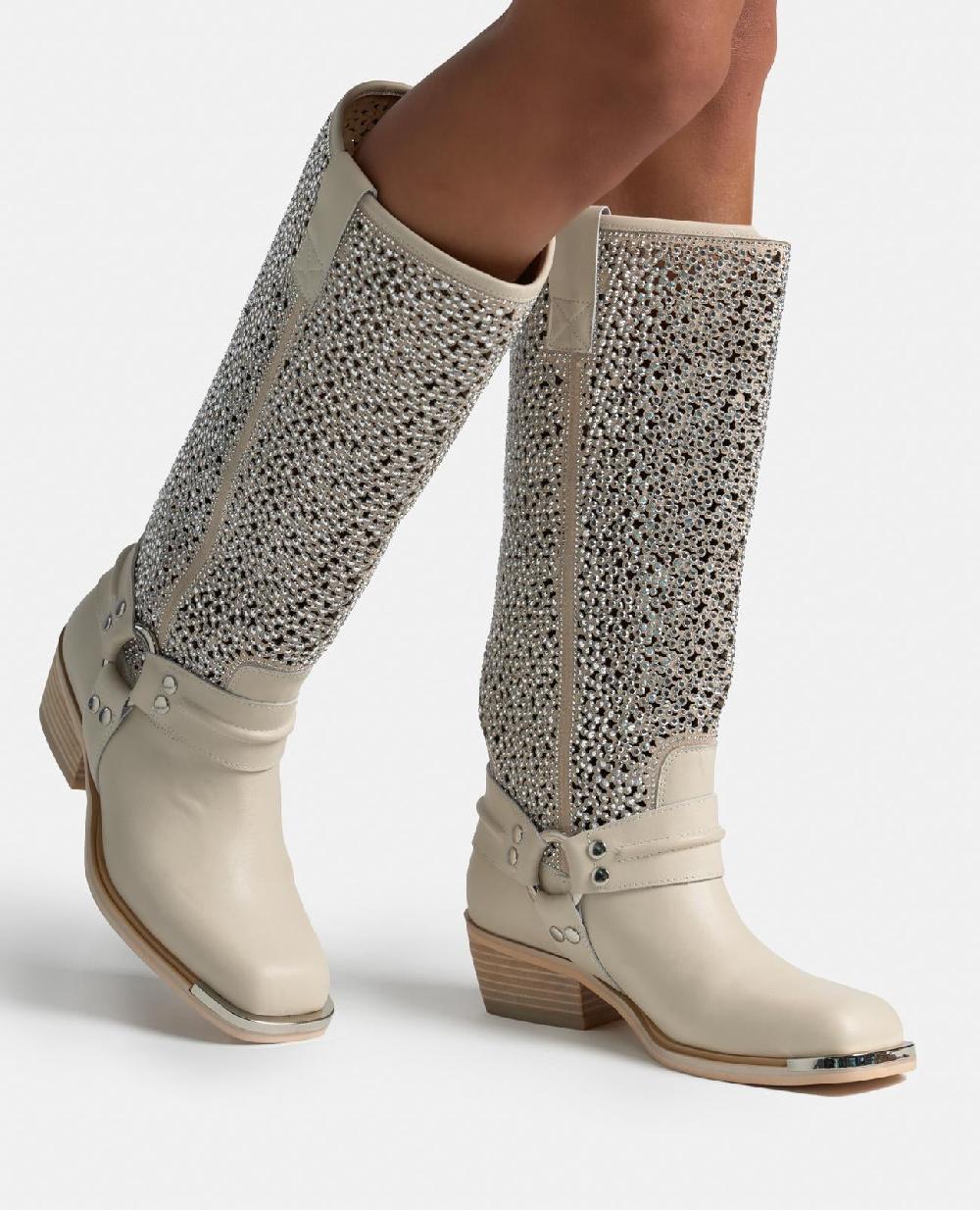 Alma en pena BOTA CALADO CON DETALLES Descuentos del mes