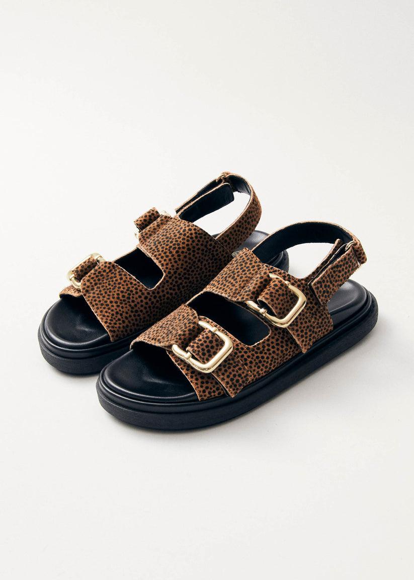 Alohas Harper Soft Tan Leather Sandals Devoluciones gratuitas