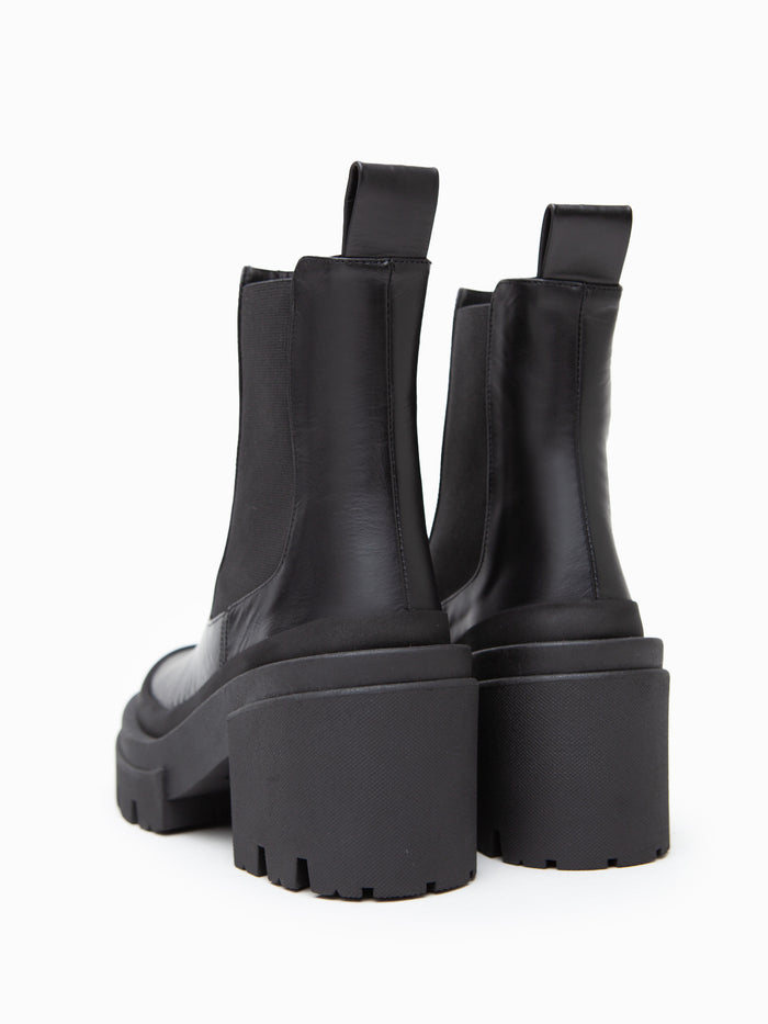 Equitare LILLIAN - Camus Negro En oferta