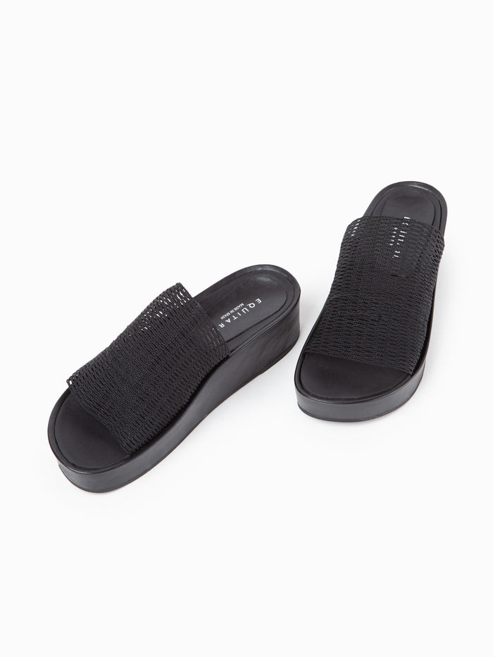 Equitare IRIA - RED NEGRO En oferta