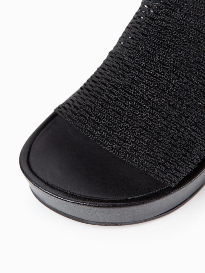 Equitare IRIA - RED NEGRO En oferta