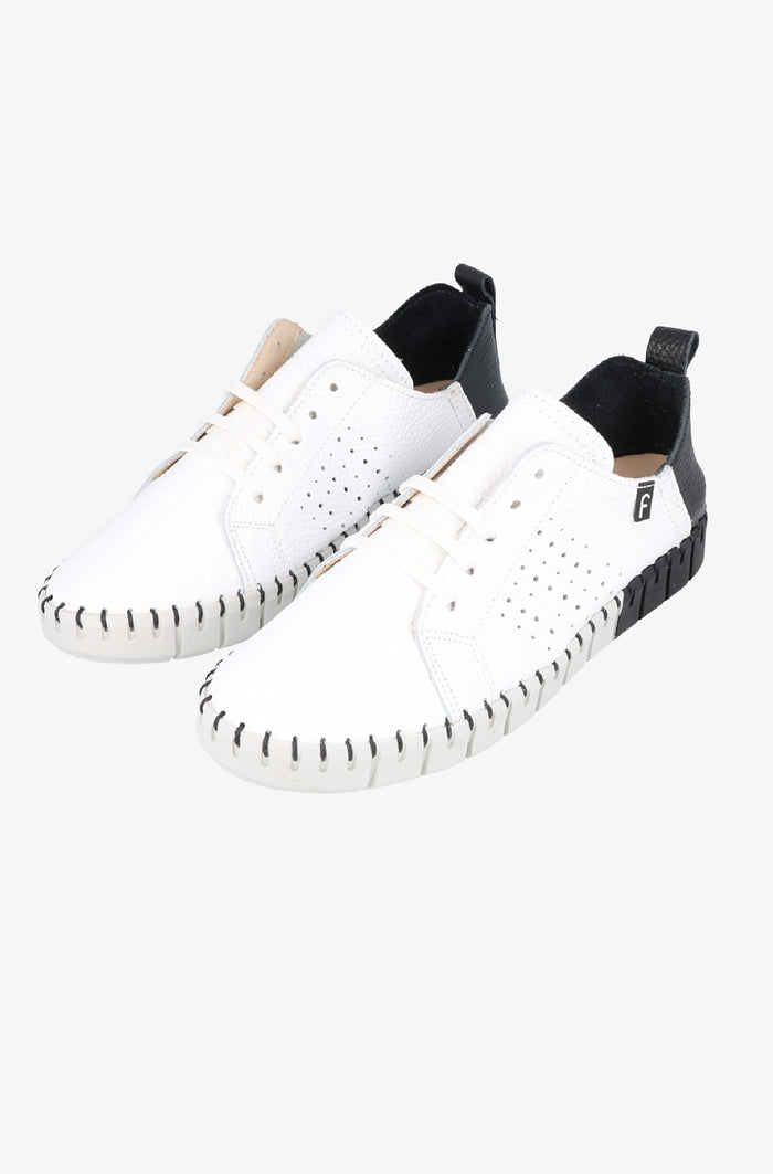Fabiolas Sneaker JutHeras Blanco/Negro Limitado a 3 días