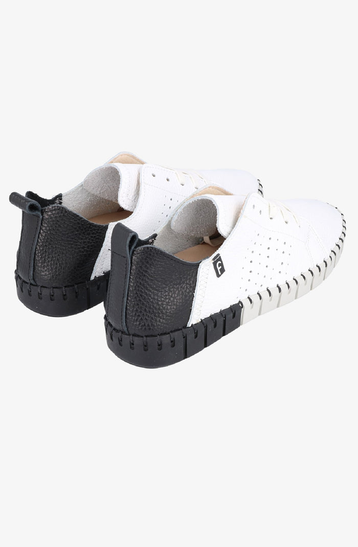 Fabiolas Sneaker JutHeras Blanco/Negro Limitado a 3 días