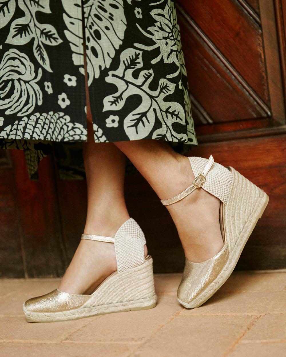 Gaimo espadrilles Yosie7 CarraraAlpargatas de cuña en piel grabada con punta cuadrada En oferta