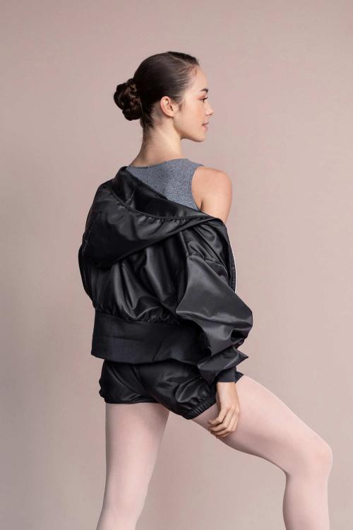 intermezzo Chaqueta Baggy de tejido no transpirable de Intermezzo Ballet y Danza Últimos 3 días