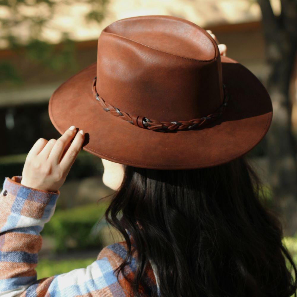 lobo solo Sombrero 100% Piel UNISEX En línea