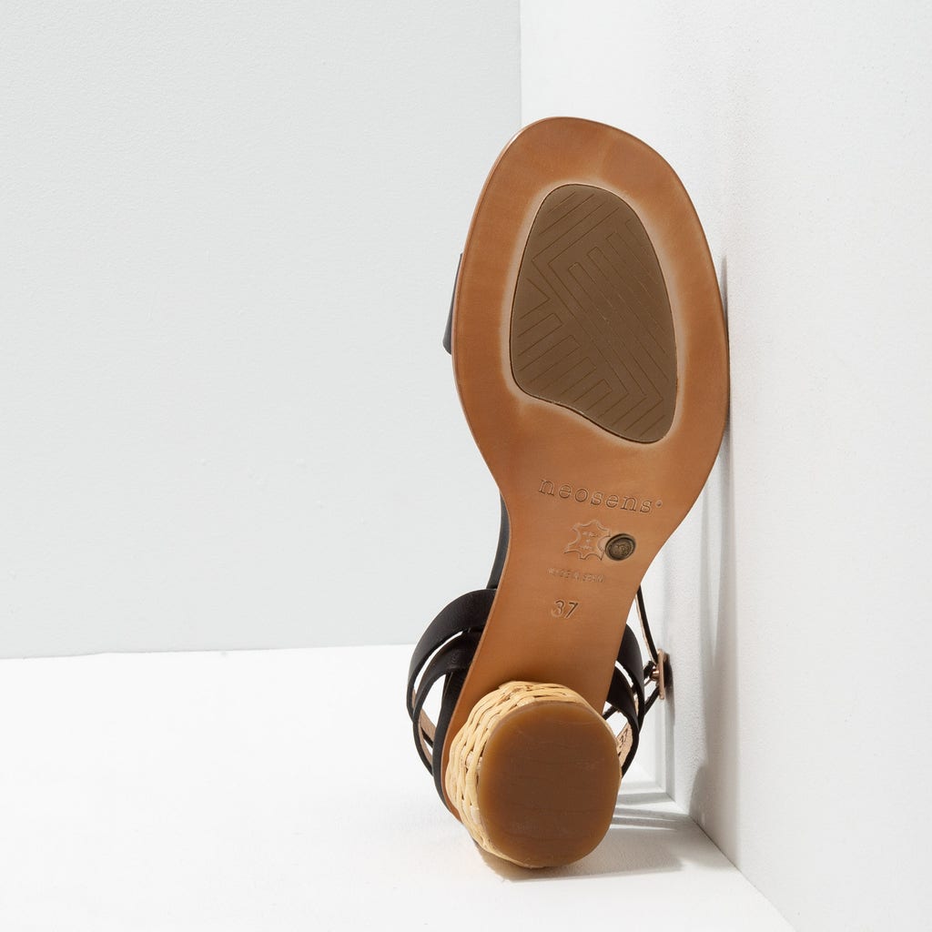 neosens S3300 RESTORED SKIN EBONY /MALVASIA En oferta