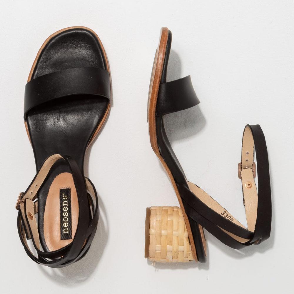 neosens S3300 RESTORED SKIN EBONY /MALVASIA En oferta
