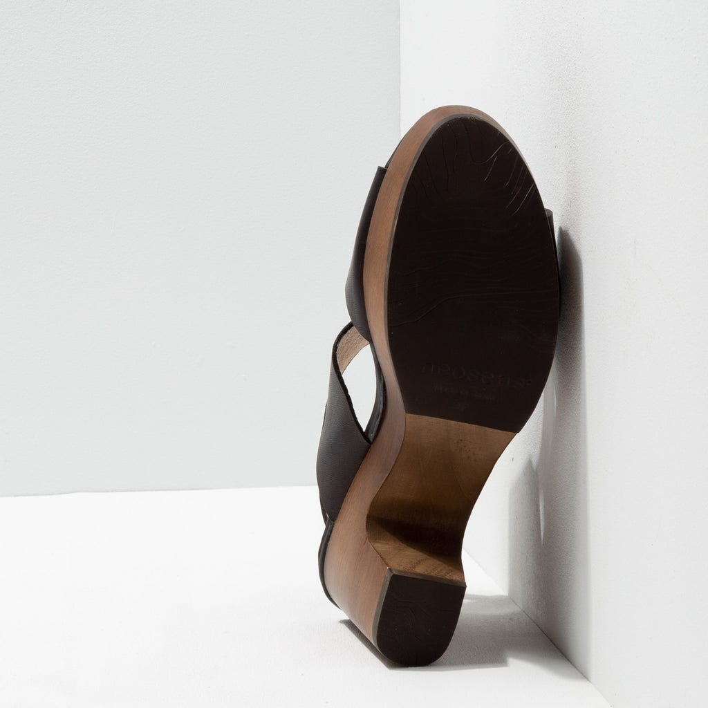 neosens S3270 RESTORED SKIN EBONY/ ST.LAURENT SANDAL Libre de impuestos