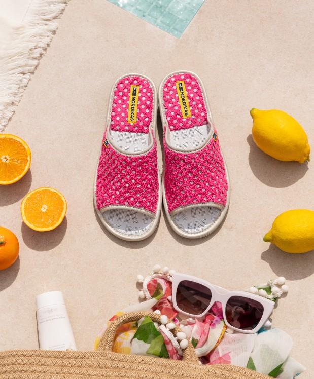 nordikas ZAPATILLAS DE CASA MUJER CIRCLES FRESA Precio ultrabajo
