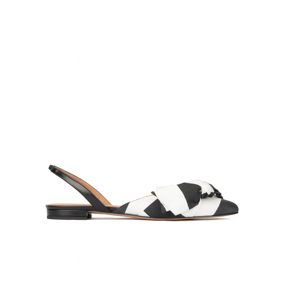 pura lópez Zapatos planos de tejido en blanco y negro con punta fina