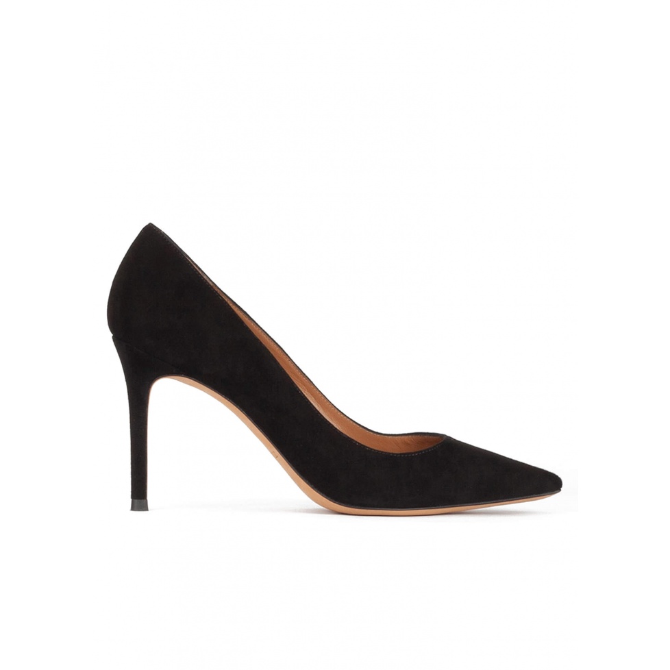 pura lópez Zapatos negros de tacón y punta fina realizados en ante