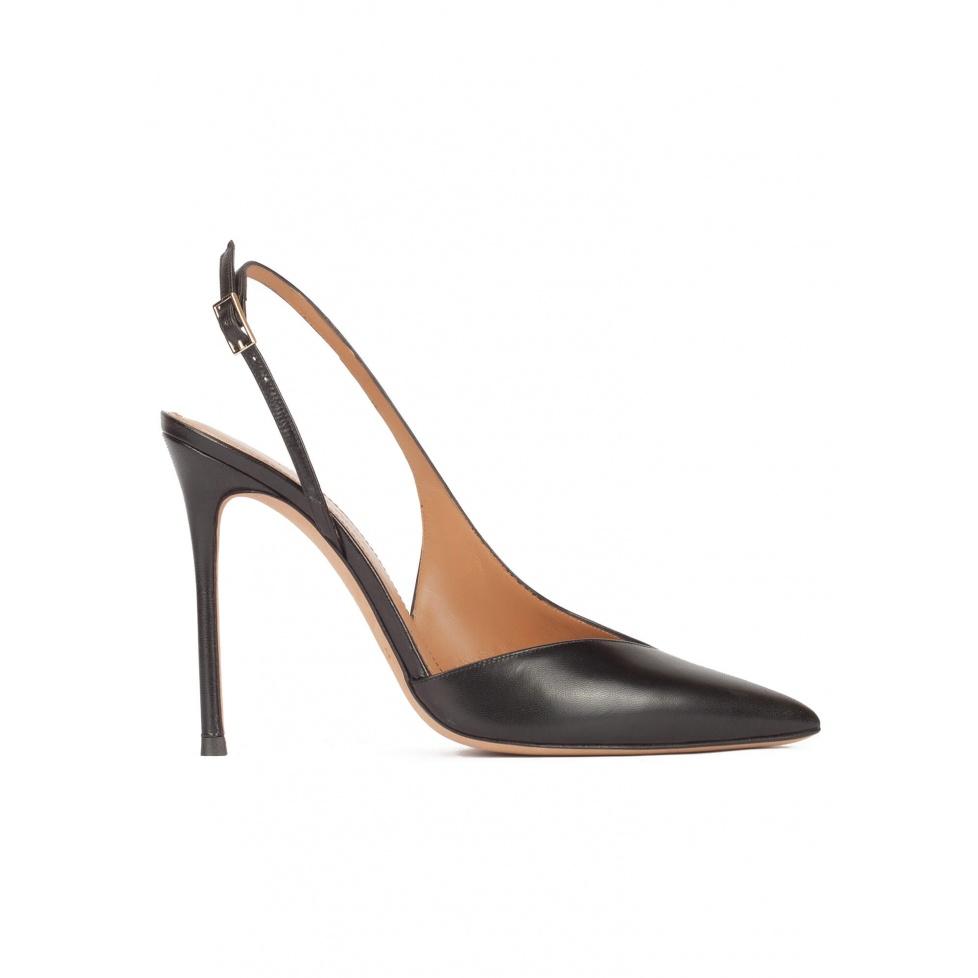 pura lópez Slingbacks de tacón alto con escote asimétrico en piel color negro