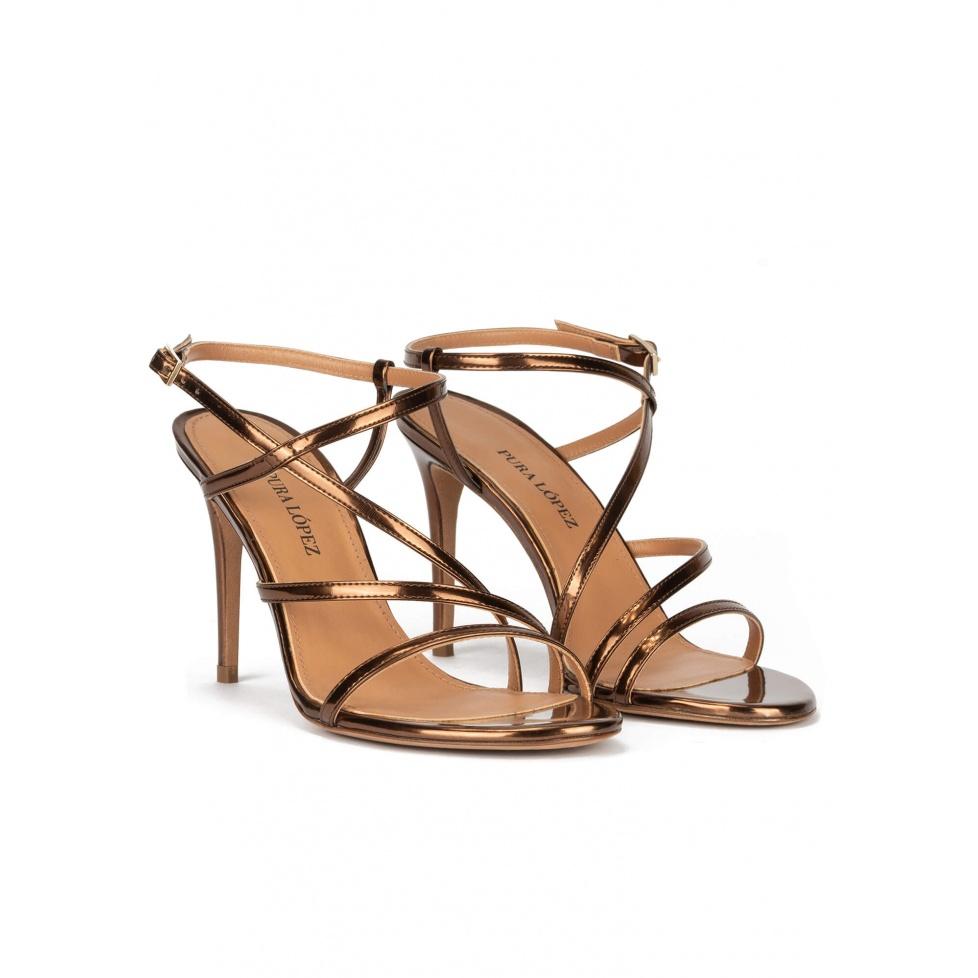 pura lópez Sandalias de diseño minimalista con tacón alto en piel bronce Tienda