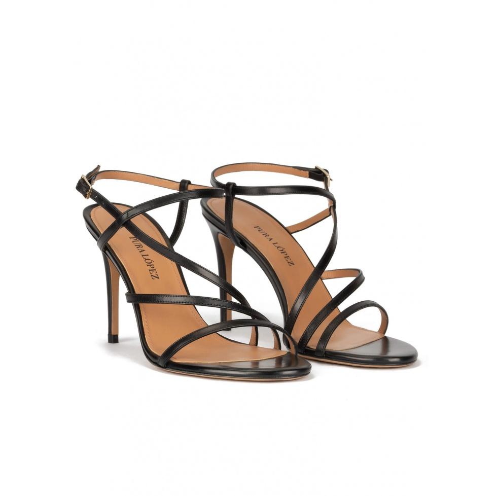 pura lópez Sandalias de tacón alto en piel color negro Tienda