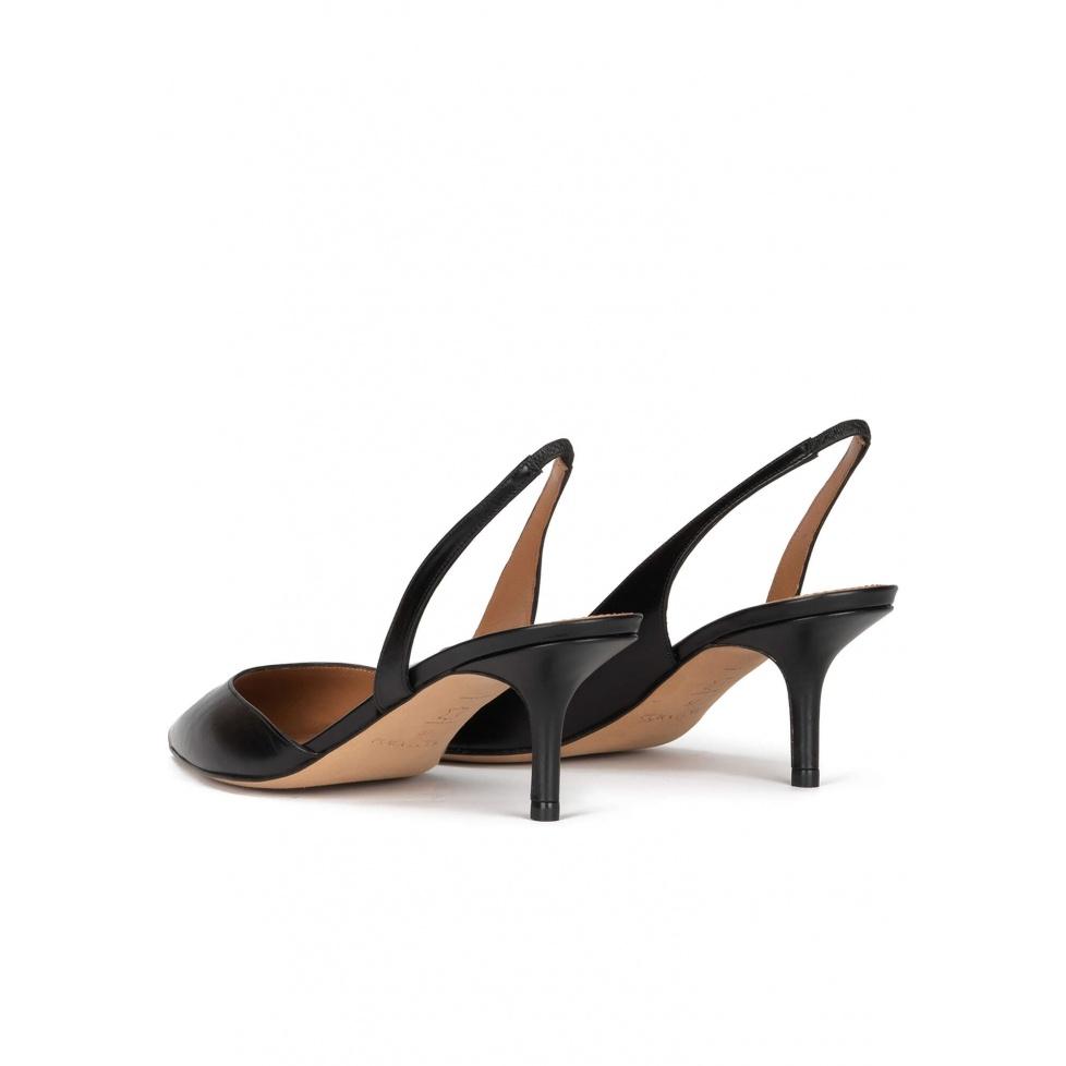 pura lópez Zapatos negros de piel con tacón medio y punta fina Rebajas top