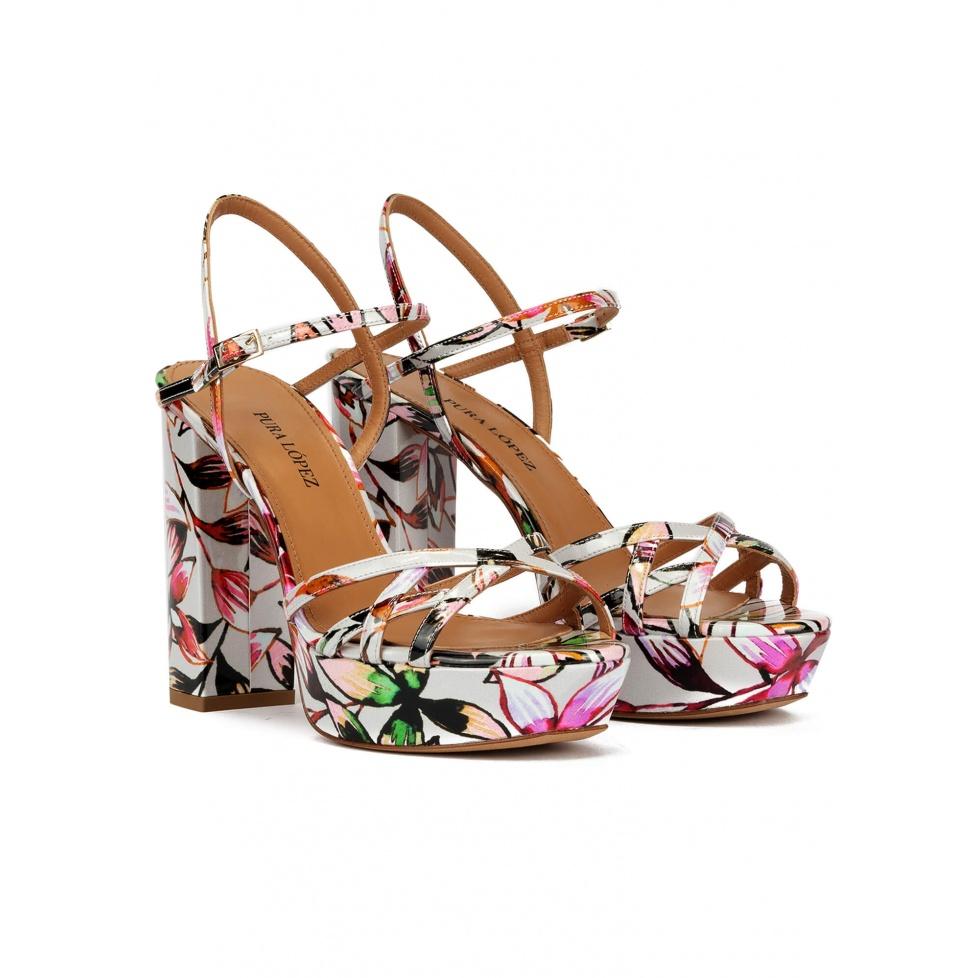 pura lópez Sandalias de plataforma con estampado floral Promoción trimestral
