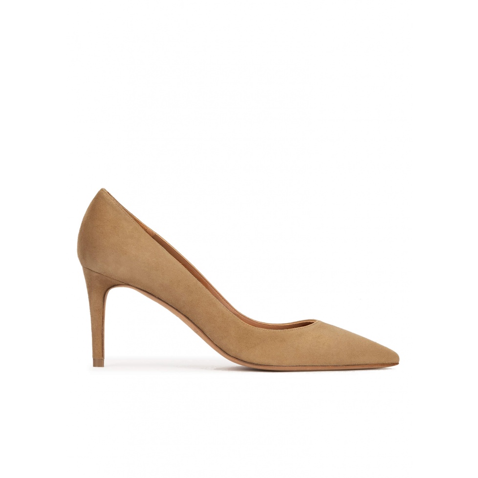 pura lópez Zapatos de punta con tacón de 7 5 cms en ante camel