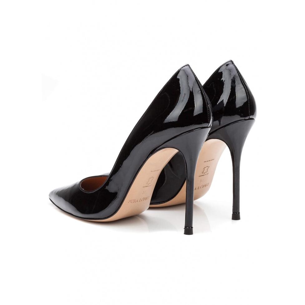 pura lópez Zapatos de salón con tacón alto en charol negro Tienda