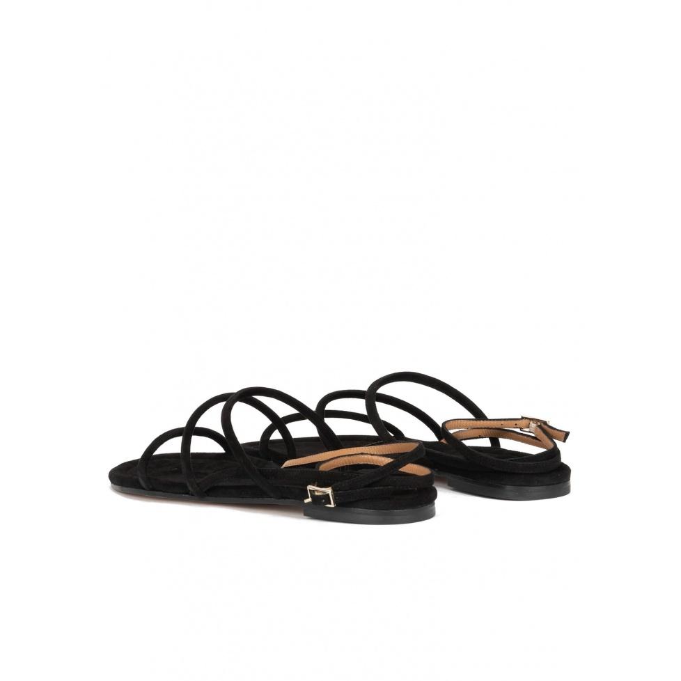 pura lópez Sandalias planas de tiras en ante negro con pulsera Precios de Black Friday
