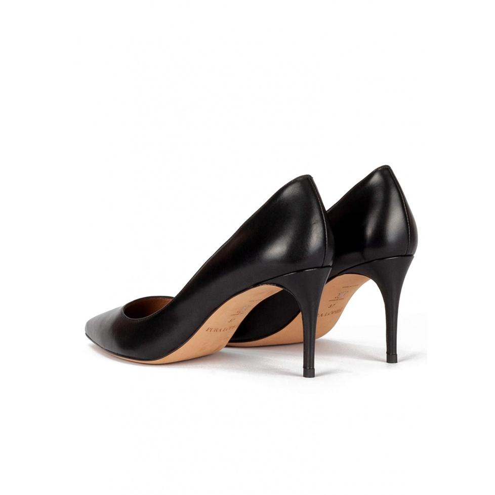 pura lópez Zapatos negros de piel con tacón medio y punta fina Ofertas especiales