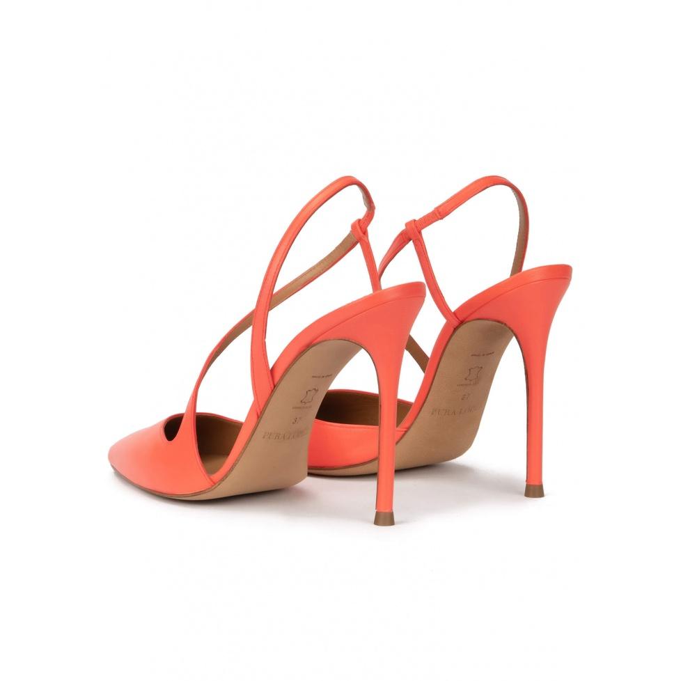 pura lópez Zapatos destalonados con tacón stiletto en piel color coral Oferta exclusiva