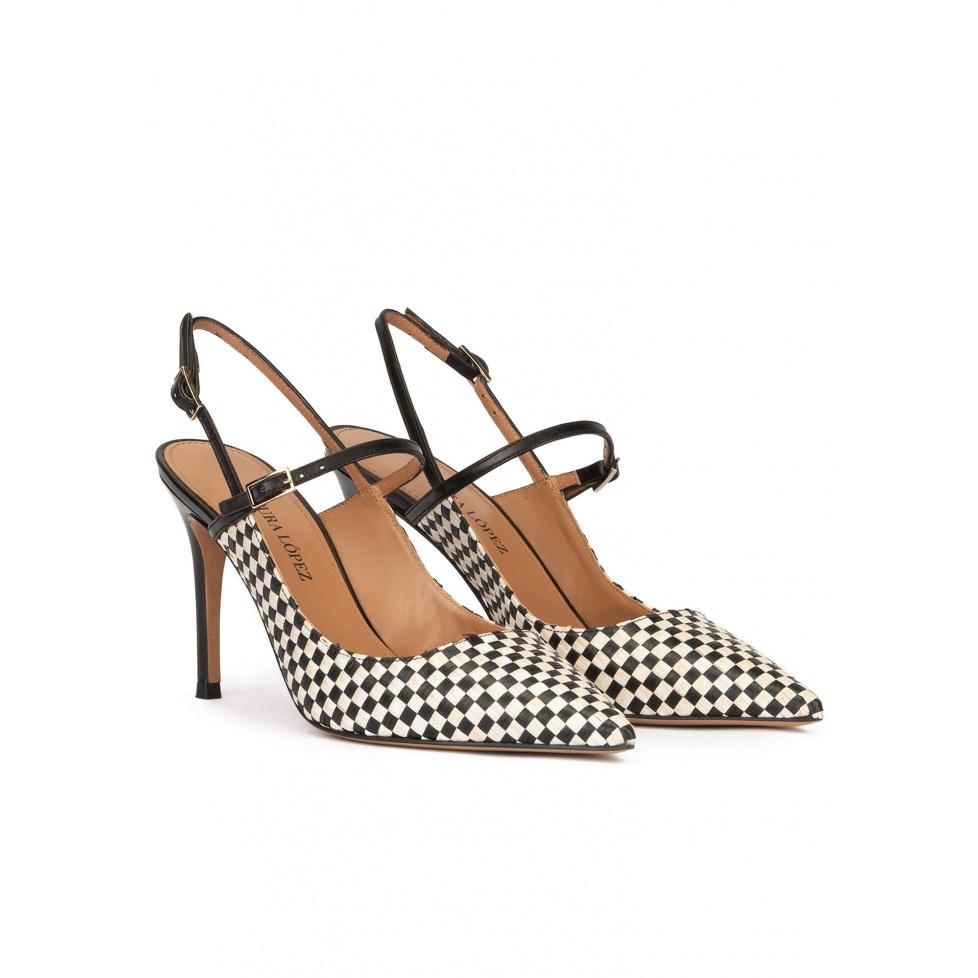 pura lópez Zapatos destalonados en blanco y negro de punta fina y tacón alto Outlet online