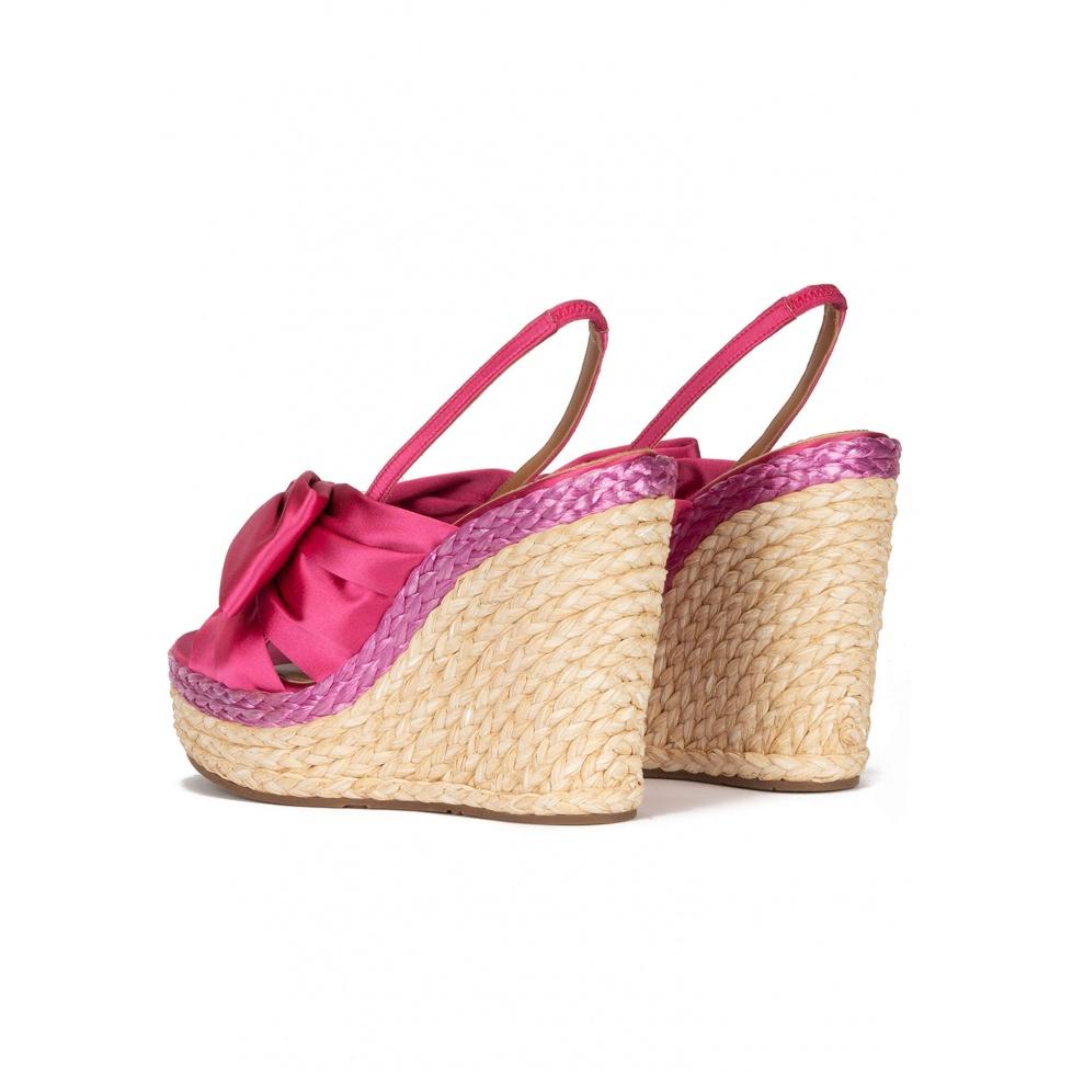pura lópez Sandalias de cuña en raso fucsia con lazo Liquidación