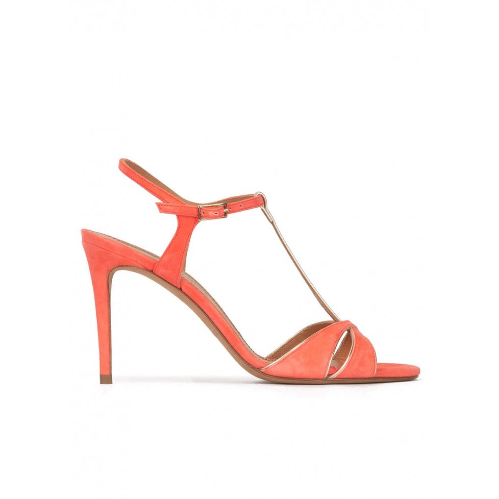 pura lópez Sandalias con tira en T de tacón alto en ante rosa coral