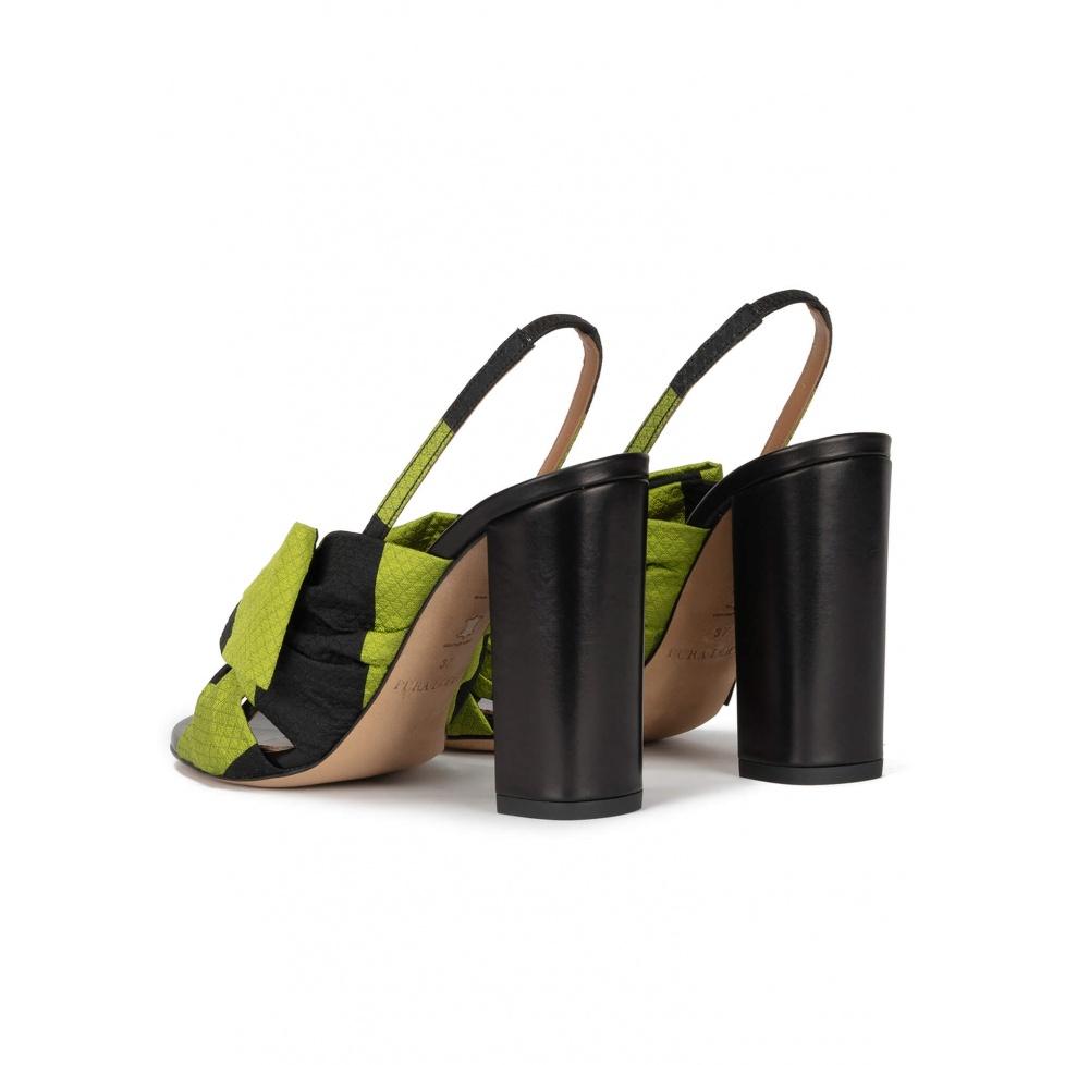 pura lópez Sandalias de tacón alto ancho en tejido verde y negro con lazo Rebajas de fin de temporada