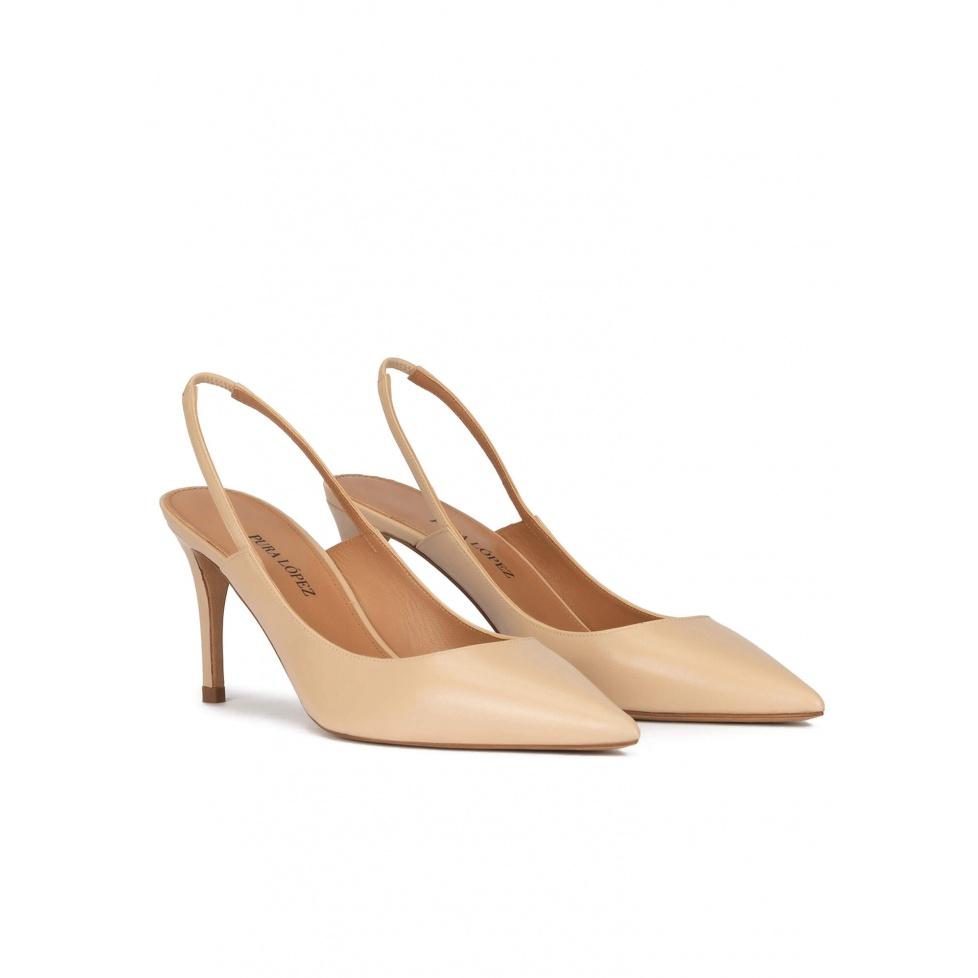 pura lópez Zapatos destalonados de tacón medio en piel beige Descuento