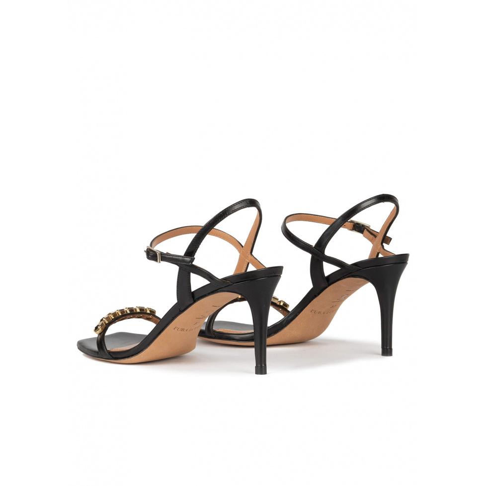 pura lópez Sandalias negras de piel con tacón medio adornadas con cristales Tienda