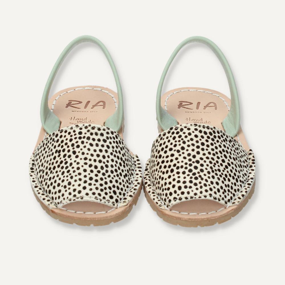 Ria Menorca Menorquina niña Madagascar Pon Pon Oferta especial