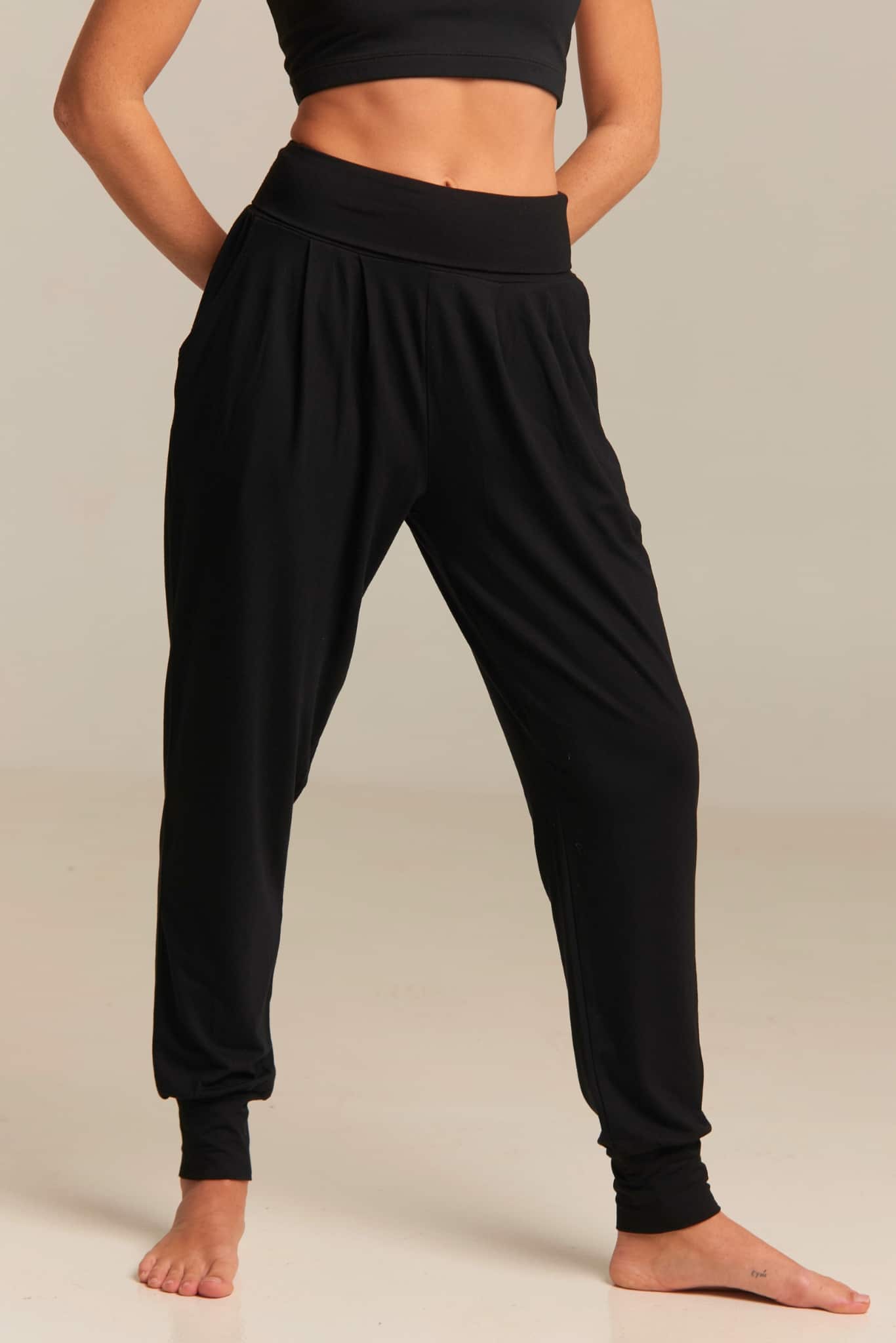 shambhala barcelona Pantalón Purusha Harem Negro Rebajas top