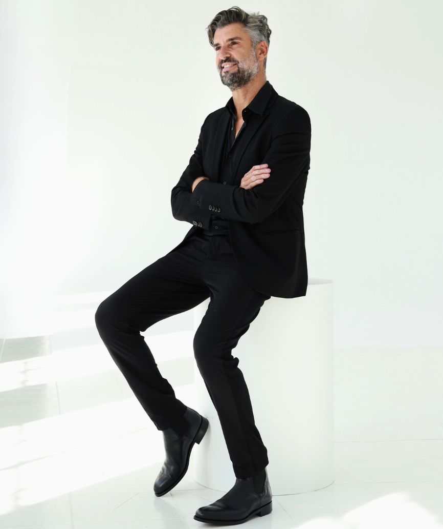 tony mora 1212 G 24 CLUB NEGRO En línea