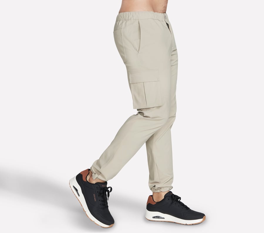 Skechers Twill Downtown Solid Cargo Pant Ahorra y exporta