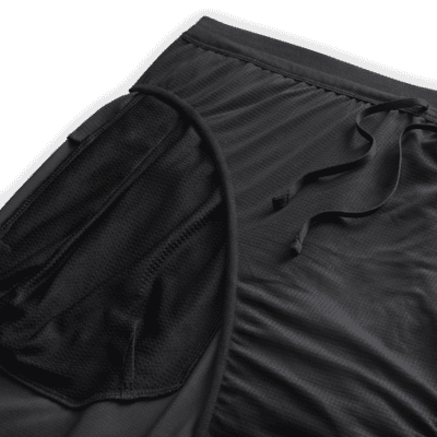 Nike Nike StridePantalón corto de running Dri-FIT de 18 cm con malla interior - Hombre Grandes ahorros