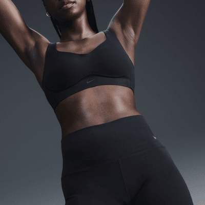 Nike Nike AlateSujetador deportivo convertible con almohadilla de sujeción alta - Mujer Ofertas de temporada