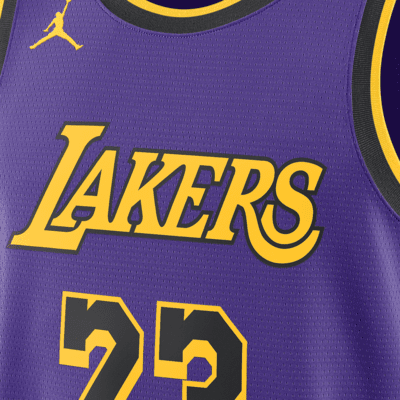 Nike Los Angeles Lakers Statement EditionCamiseta Jordan Dri-FIT NBA Swingman - Hombre COMPRAR AHORA