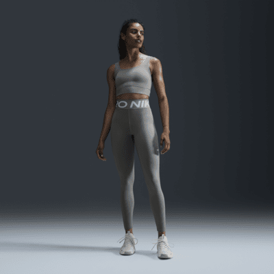 Nike Nike ZenvySujetador deportivo de sujeción media con almohadilla y escote alto - Mujer Liquidación