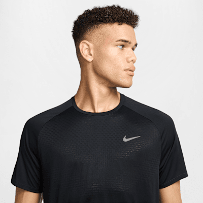 Nike Nike StrideCamiseta de running Dri-FIT ADV de manga corta - Hombre Envío gratis
