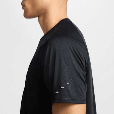 Nike Nike StrideCamiseta de running Dri-FIT ADV de manga corta - Hombre Envío gratis