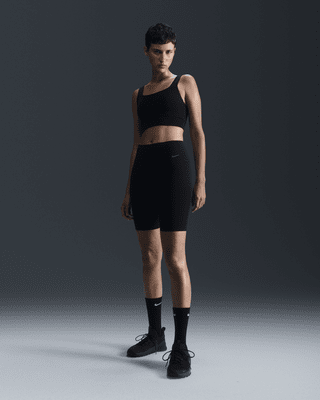 Nike Nike ZenvyPantalón corto de ciclismo de 20 cm de talle alto y sujeción ligera - Mujer