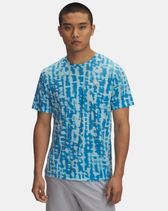 Under Armour Parte superior de manga corta estampada UA Launch para hombre  