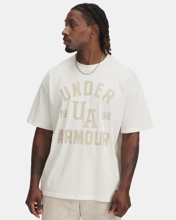 Under Armour Camiseta de manga corta oversize UA Heavyweight Varsity para hombre