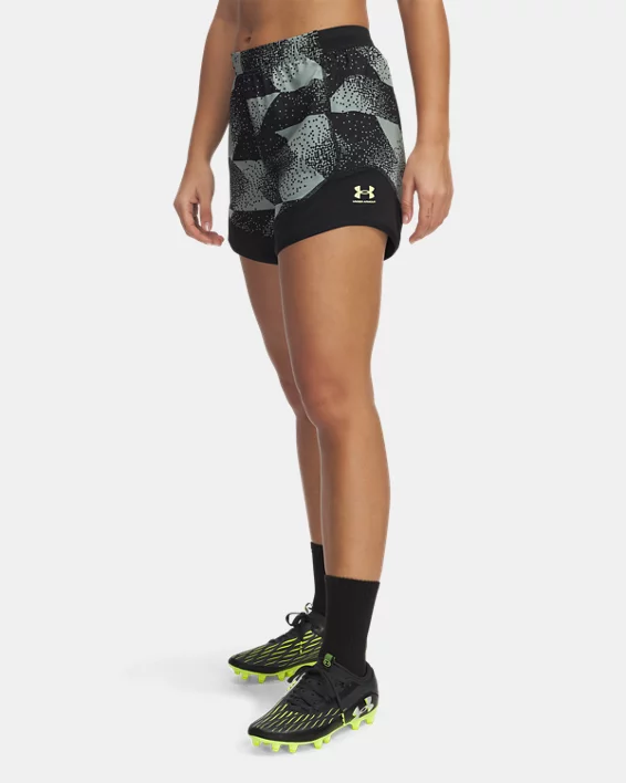 Under Armour Pantalón corto estampado UA Challenger Pro para mujer  